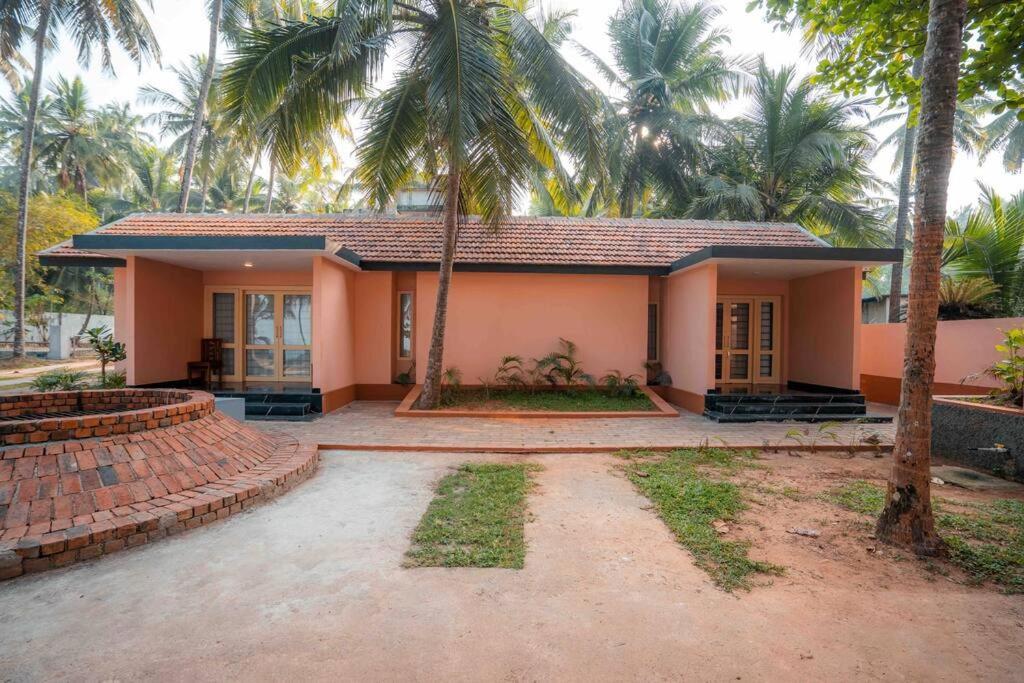 Baywatch By Grha - A Picturesque Beachfront Villa Kozhikode Eksteriør bilde